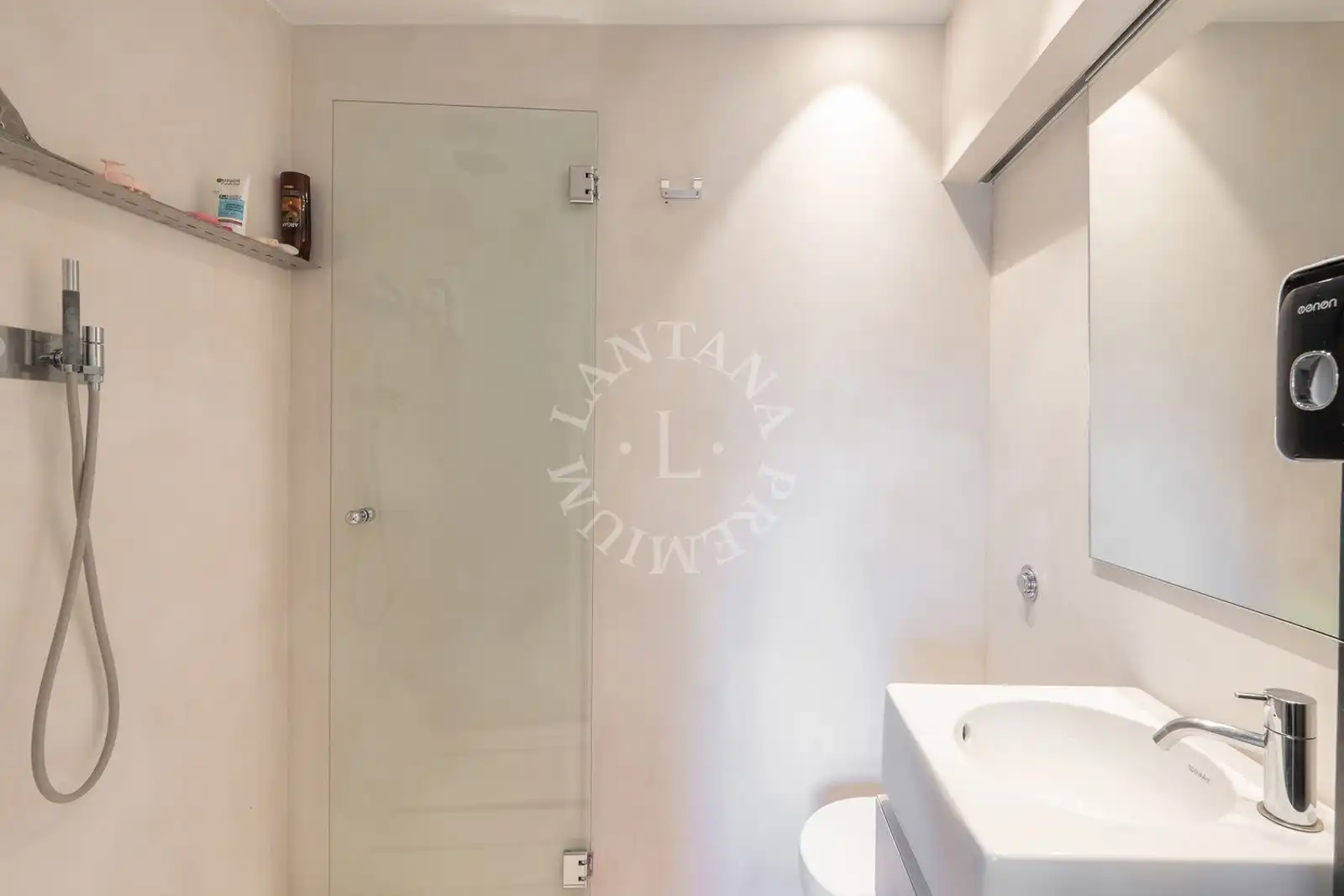 Baño de Casa o chalet en venta en Barcelona con Calefacción y Terraza