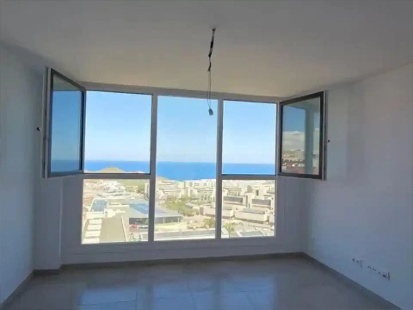 Vista exterior de Pis en venda en Las Palmas de Gran Canaria amb Piscina