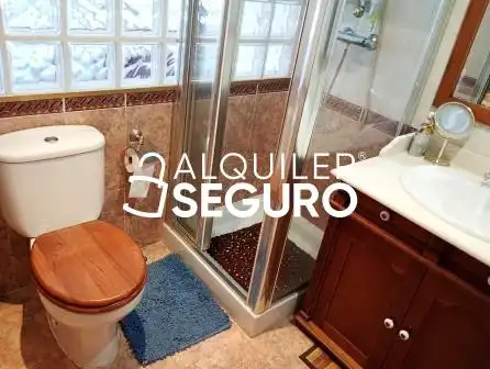 Baño de Piso de alquiler en Vitoria - Gasteiz con Calefacción y Amueblado