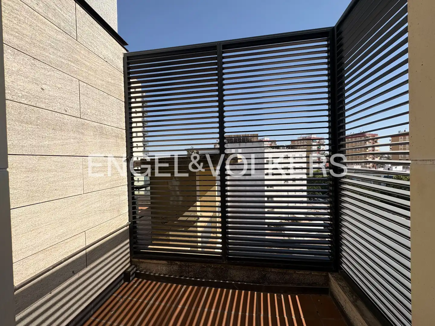 Balcony of Attic for rent in Sevilla  with Air Conditioner, Heating and Private garden