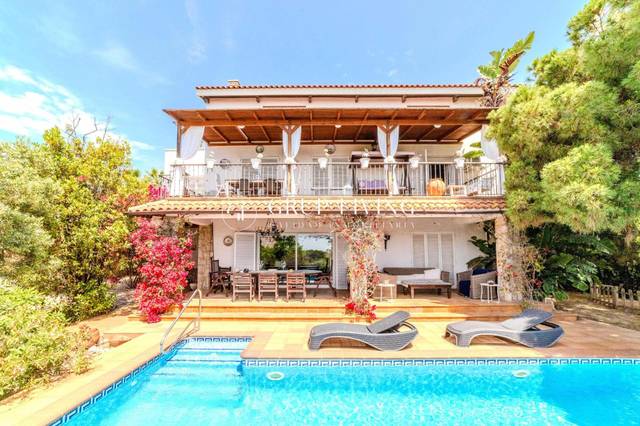 Casa-chalet en Venta en Vallpineda - Santa Bàrbara