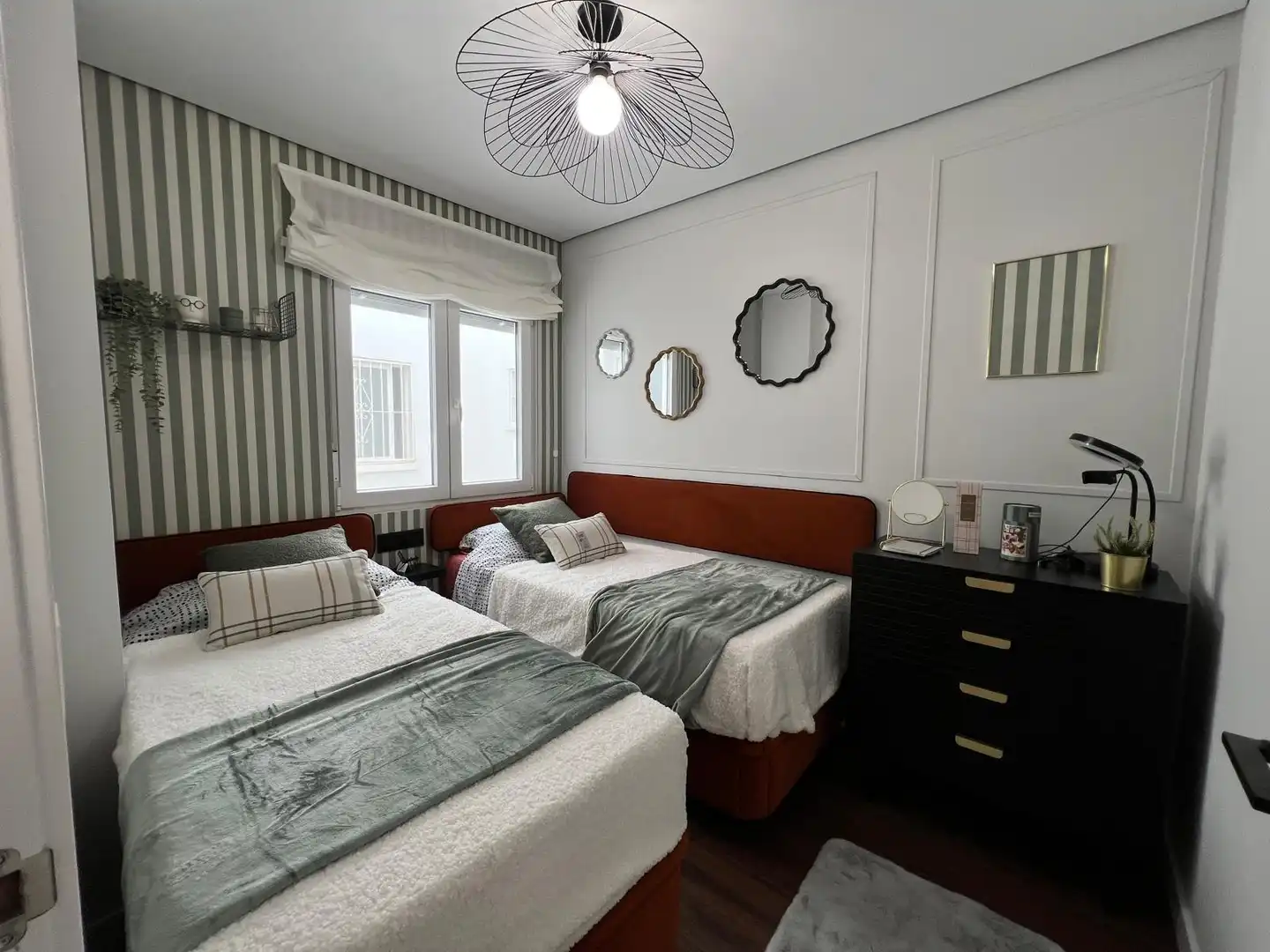 Habitación de Apartamento de alquiler en Torrevieja con Aire acondicionado, Calefacción y Terraza