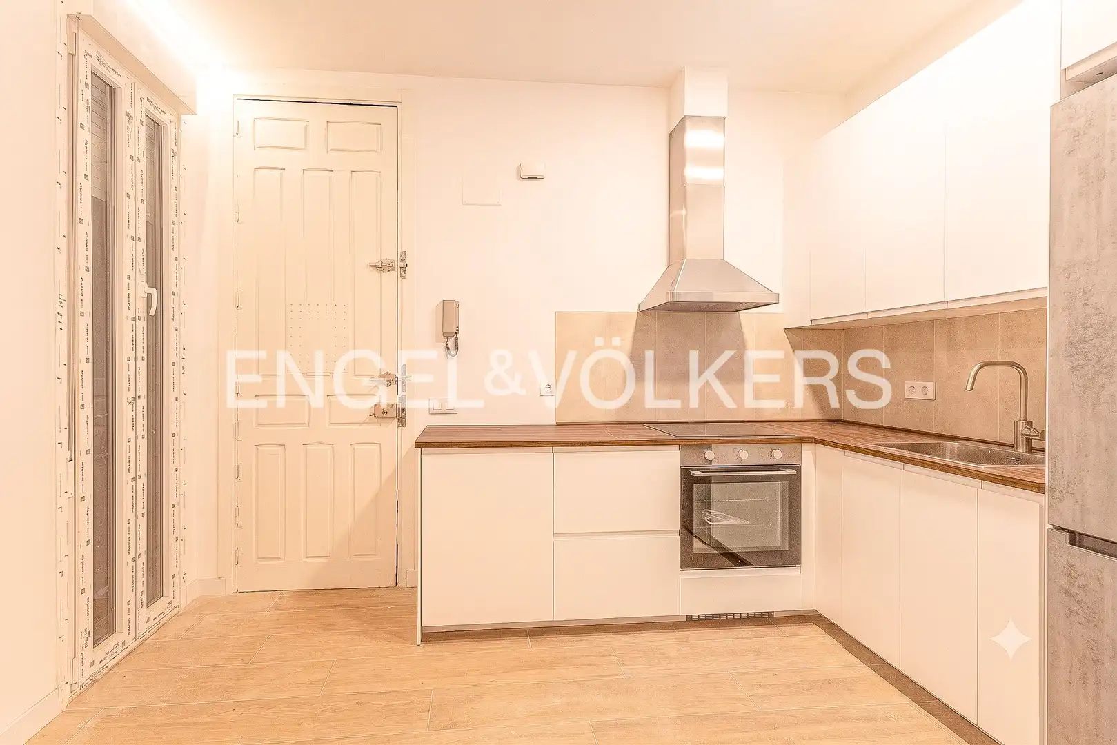 Kitchen of Flat for sale in Madrid  with Air Conditioner and Heating