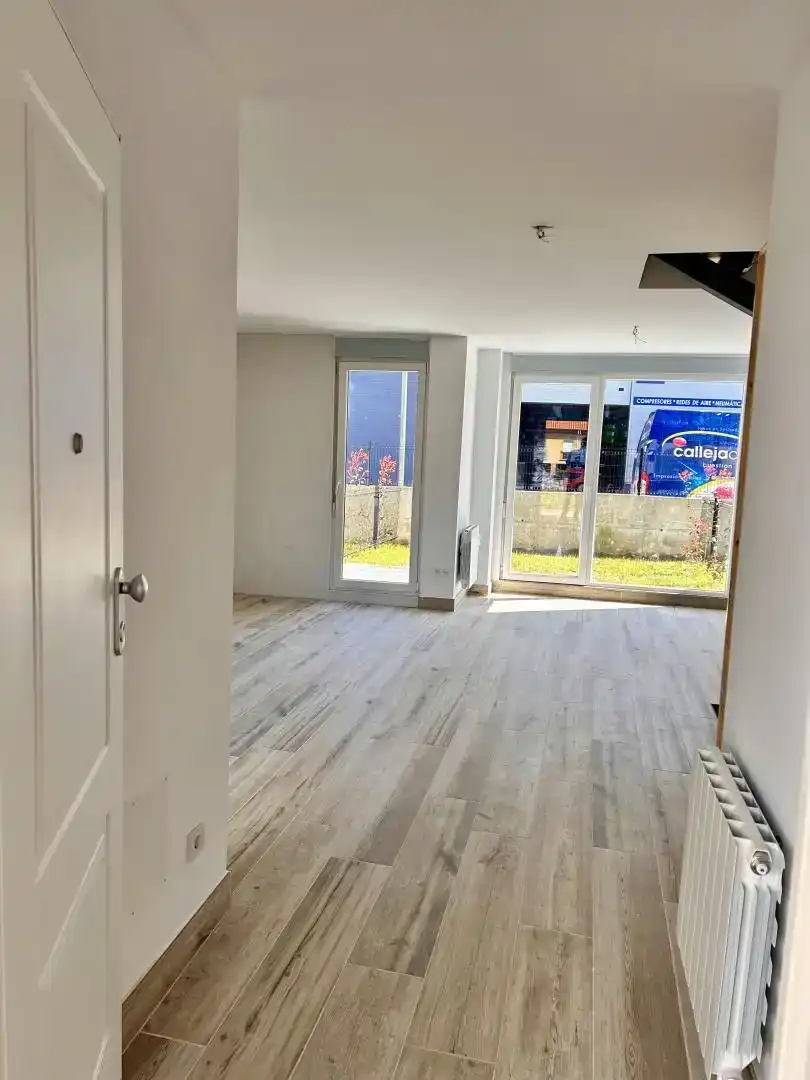 Sala d'estar de Pis en venda en Polanco amb Jardí privat, Parquet i Traster