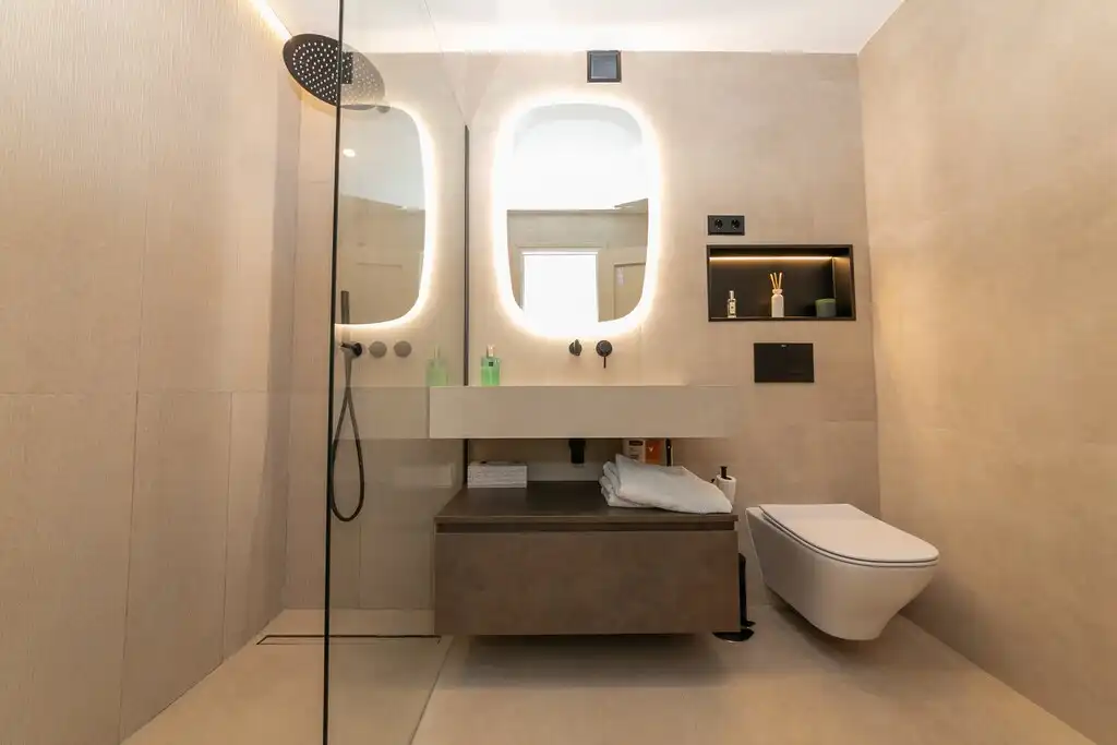 Bathroom of Apartments for rent in Fuengirola  with Air Conditioner, Terrace and Furnished