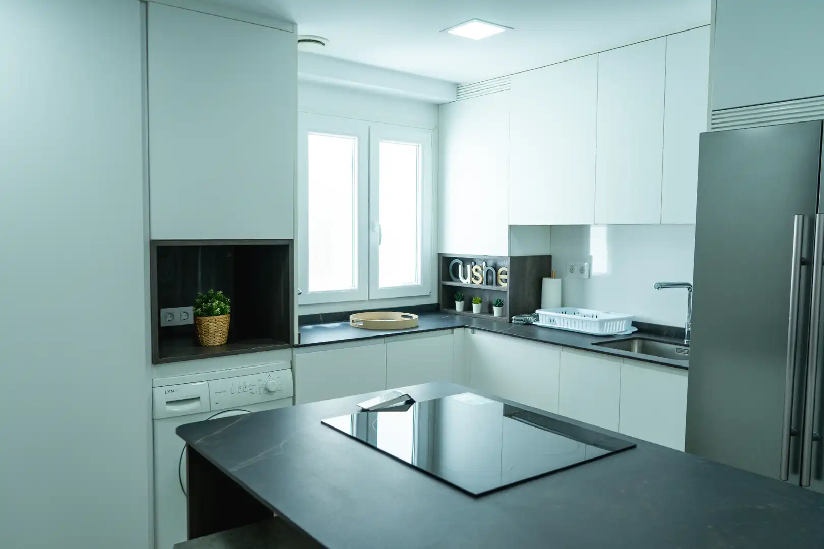 Kitchen of Flat for share in Zaragoza  with Air Conditioner, Heating and Private garden