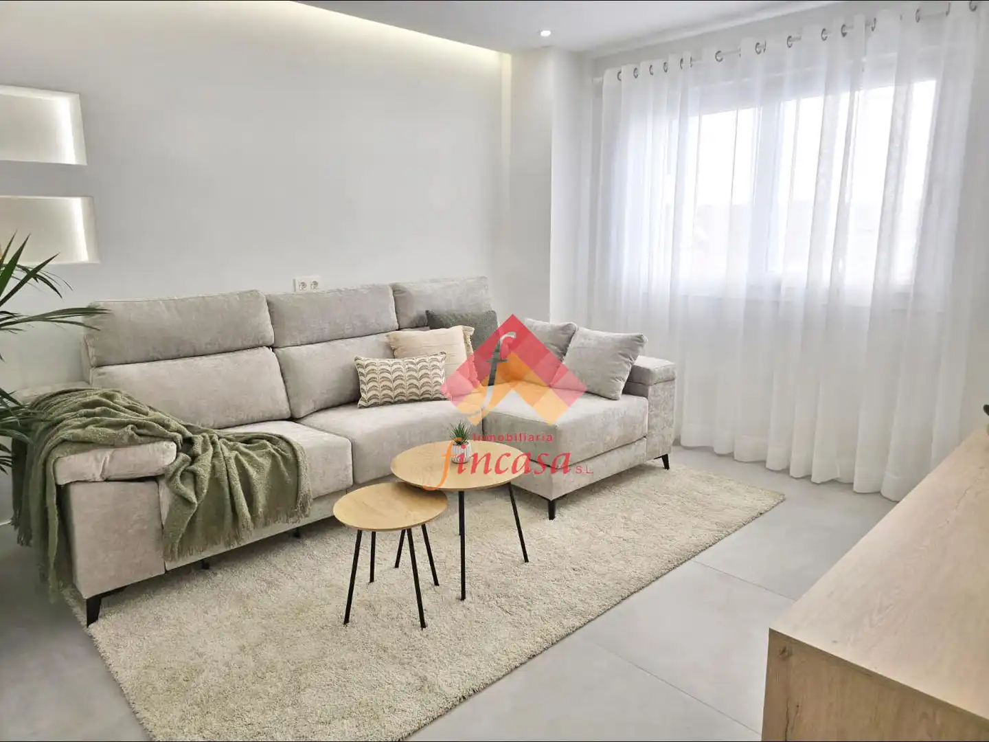 Wohnzimmer von Wohnung zum Verkauf in Ronda mit Klimaanlage und Möbliert