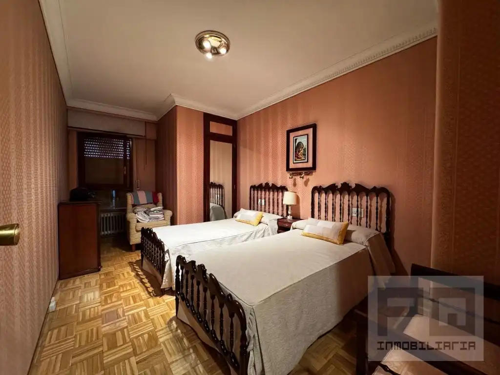 Schlafzimmer von Wohnung zum Verkauf in Ávila