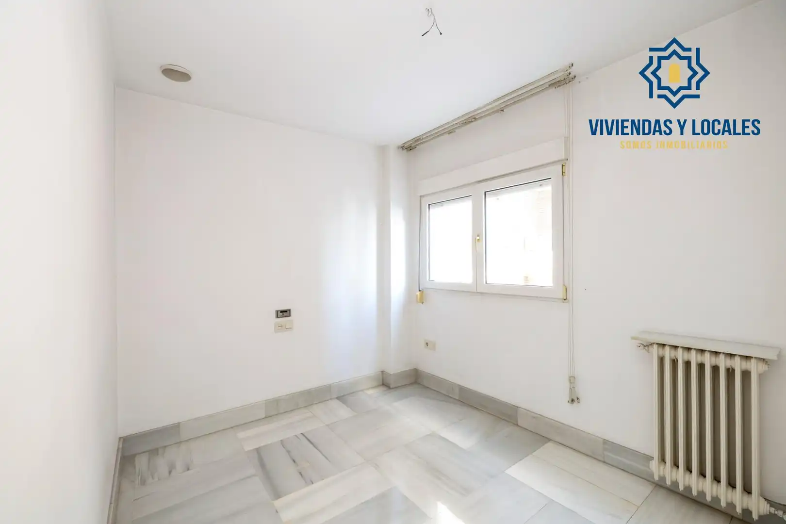 Bedroom of Flat for sale in Granada