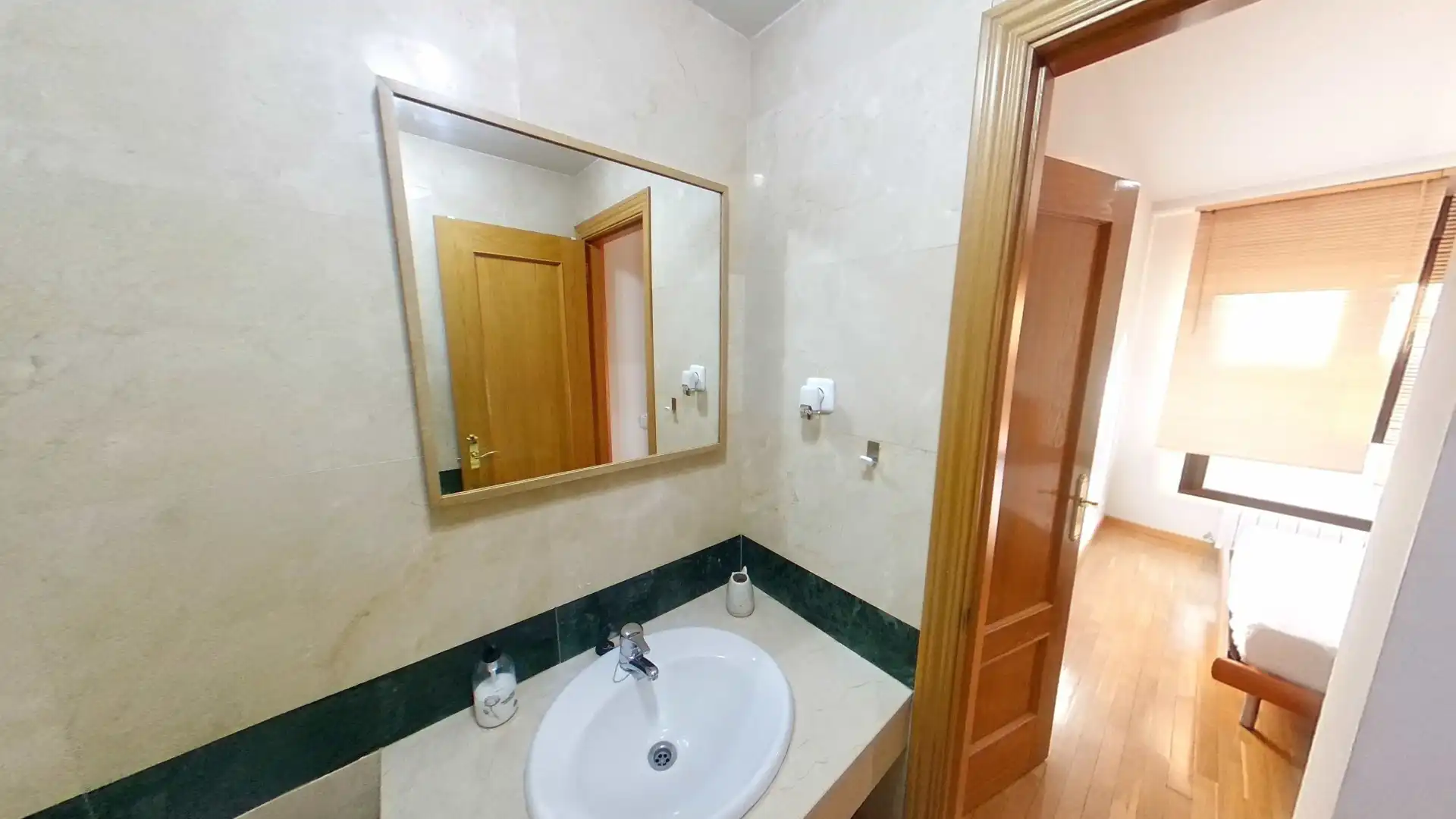 Flat for rent in Calle Azucena, Norte - Universidad