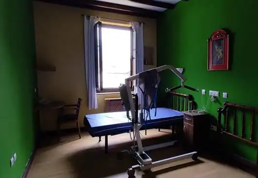 Dormitori de Casa o xalet en venda en Mieres (Asturias) amb Calefacció, Jardí privat i Terrassa