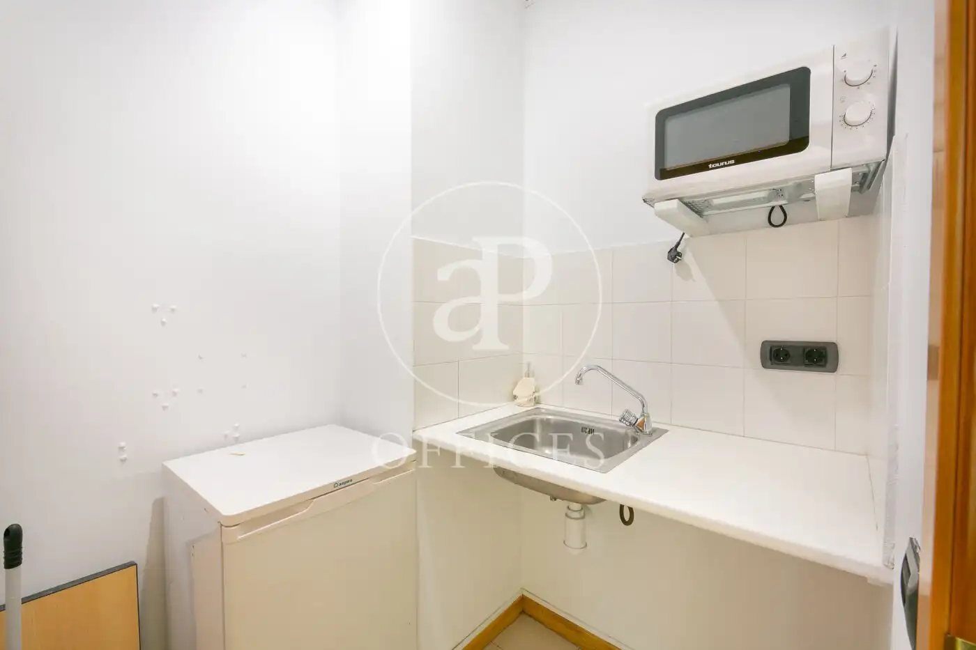Cuina de Oficina en venda en Barcelona amb Aire condicionat