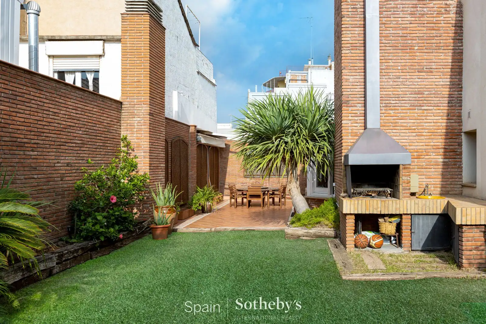 Terraza de Casa o chalet en venta en Badalona con Aire acondicionado, Calefacción y Jardín privado