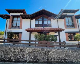 Exterior view of House or chalet for sale in Llanes