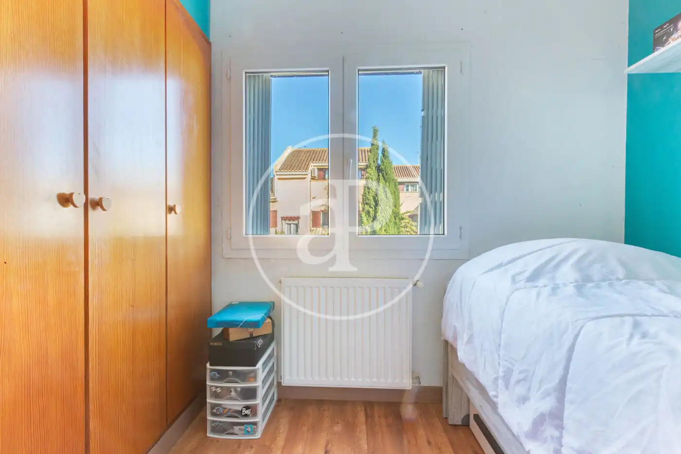 Habitación de Casa adosada en venta en Riba-roja de Túria con Aire acondicionado, Calefacción y Jardín privado