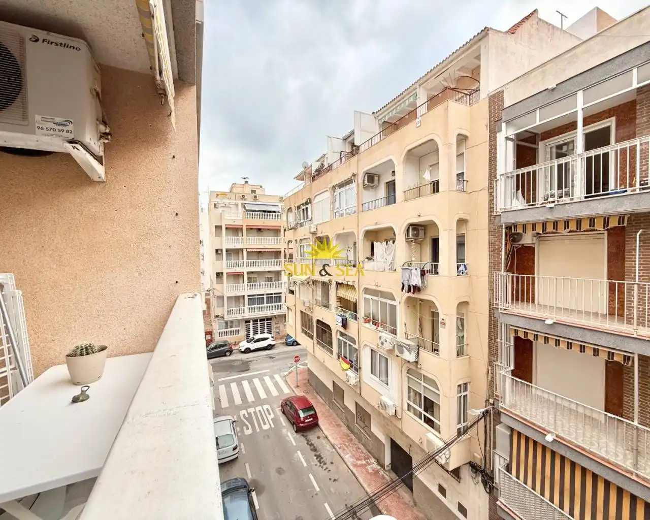 Vista exterior de Pis de lloguer en Torrevieja amb Aire condicionat, Calefacció i Terrassa