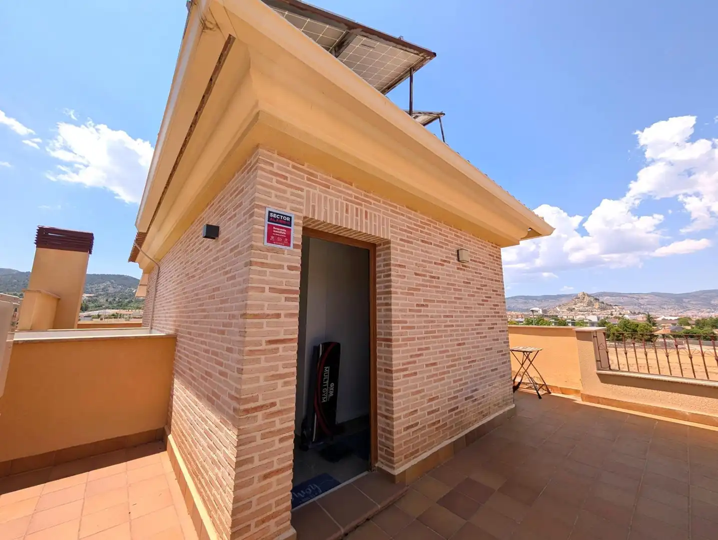 Casa adosada en venta en Calle RIU SEGURA, Castalla