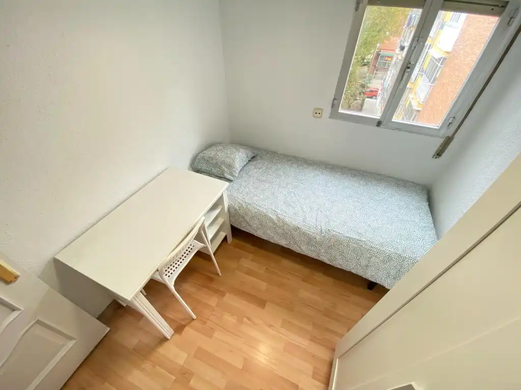 Habitación en Calle Orio, 5, Los Ángeles