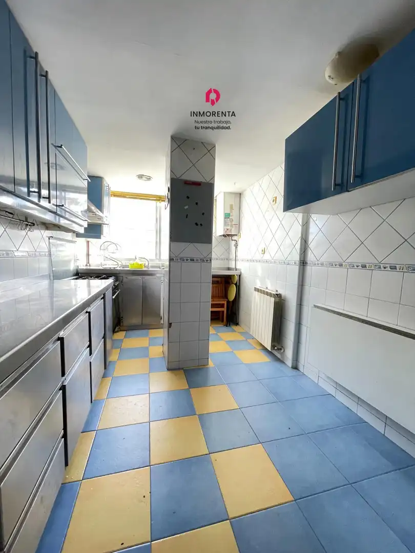 Cocina de Piso en venta en Fuenlabrada con Calefacción y Jardín privado