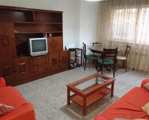 Living room of Flat to rent in Salamanca Capital  with Heating