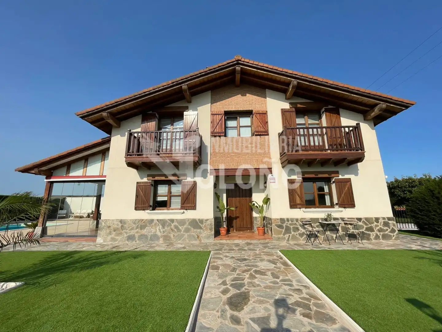 Vista exterior de Casa o chalet en venta en Cuzcurrita de Río Tirón con Calefacción, Jardín privado y Parquet