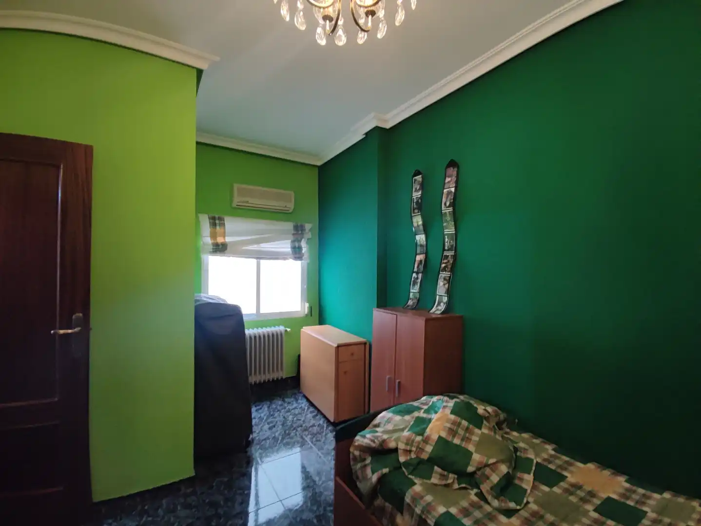 Dormitori de Casa adosada de lloguer en Ciudad Real amb Aire condicionat, Calefacció i Moblat