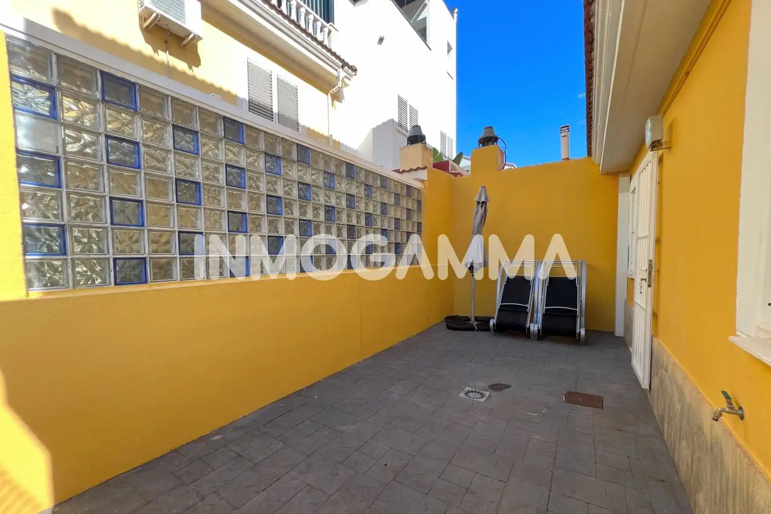 Vista exterior de Casa adosada en venta en Cullera con Terraza y Balcón