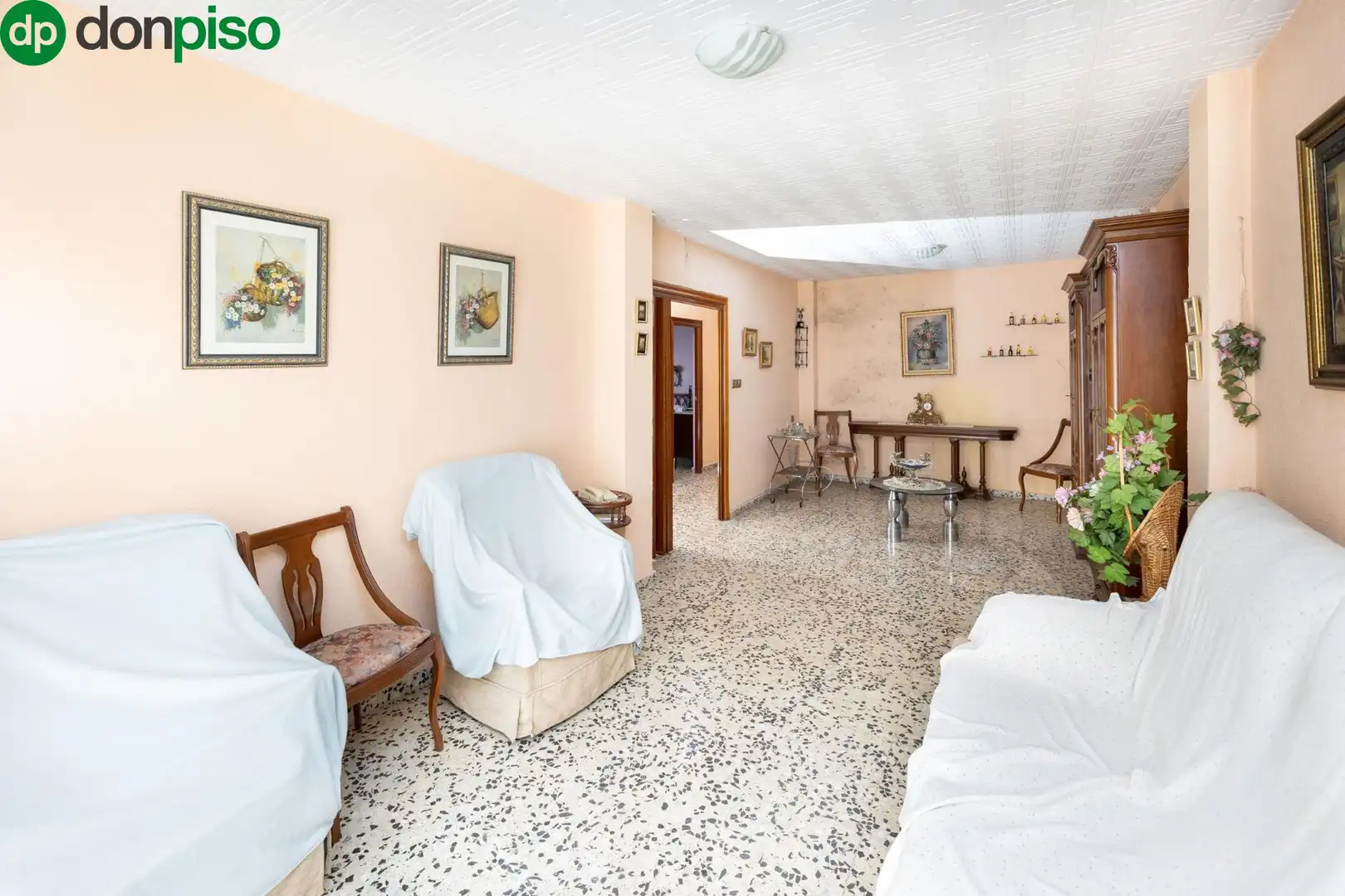 Wohnzimmer von Gebäude zum Verkauf in Granada