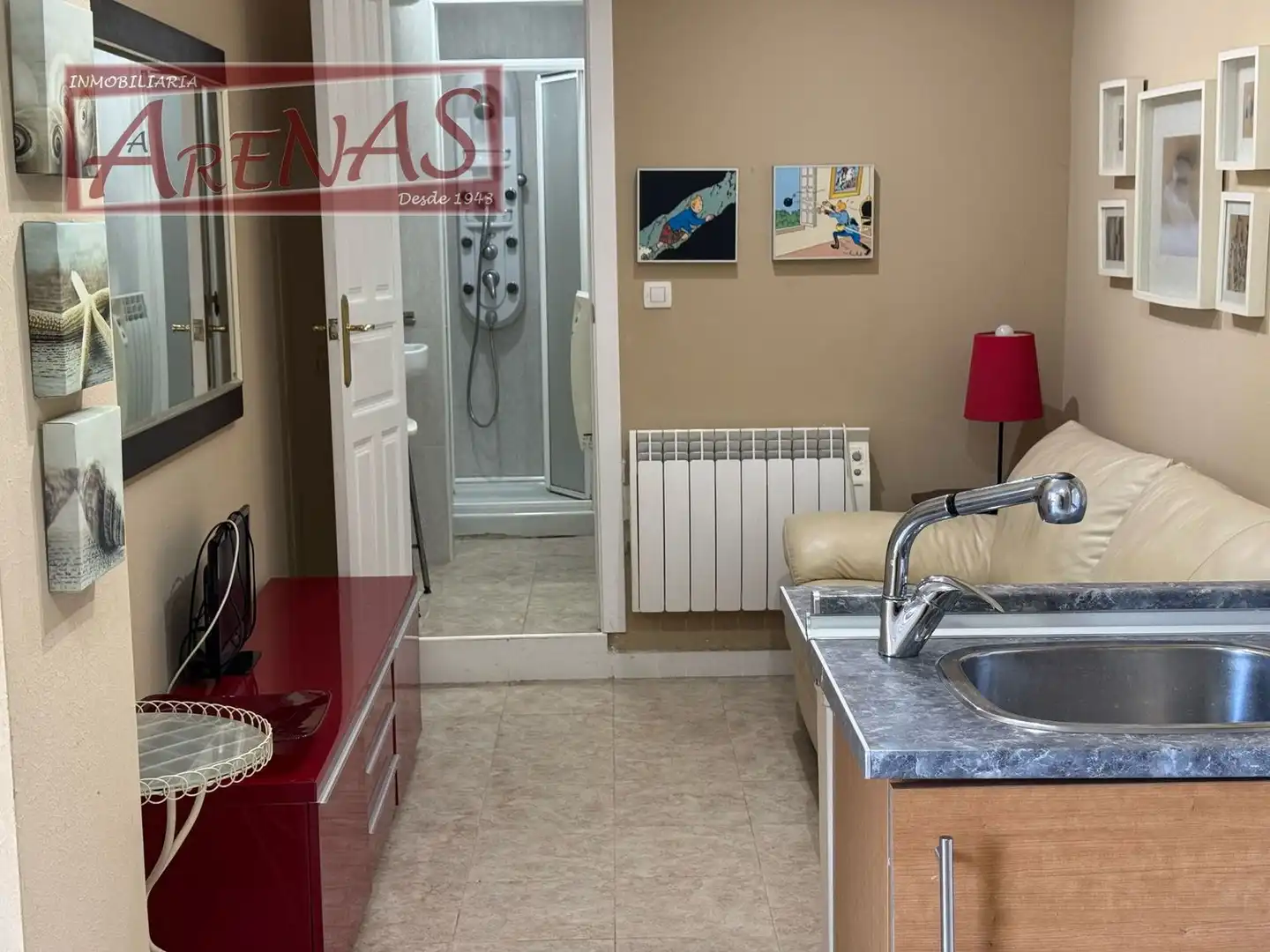 Cuina de Apartament en venda en Laredo amb Calefacció, Jardí privat i Moblat