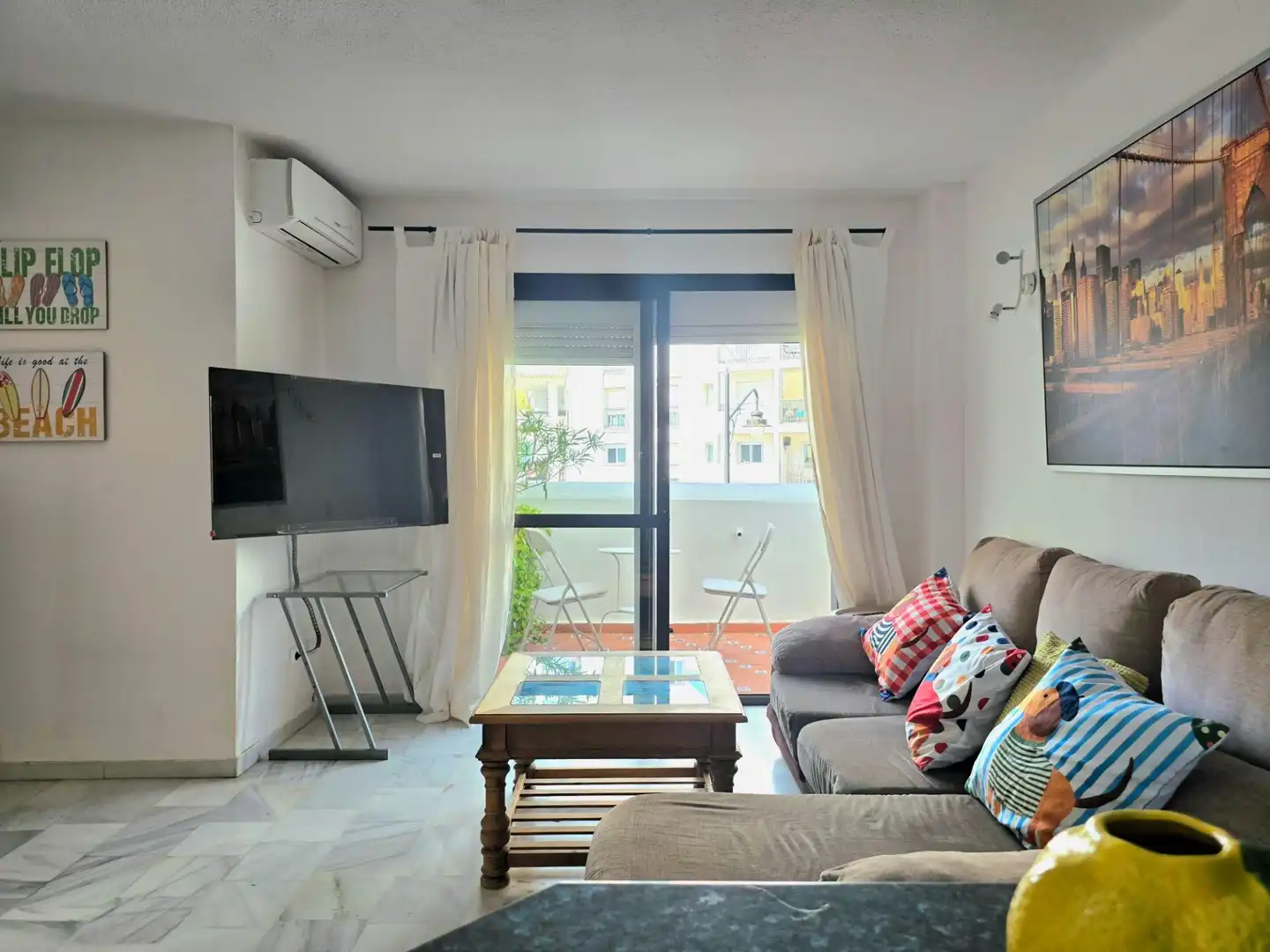 Sala d'estar de Apartament de lloguer en Estepona Pueblo
