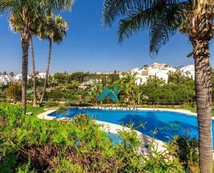 Vista exterior de Casa o xalet de lloguer en Marbella amb Aire condicionat, Terrassa i Balcó