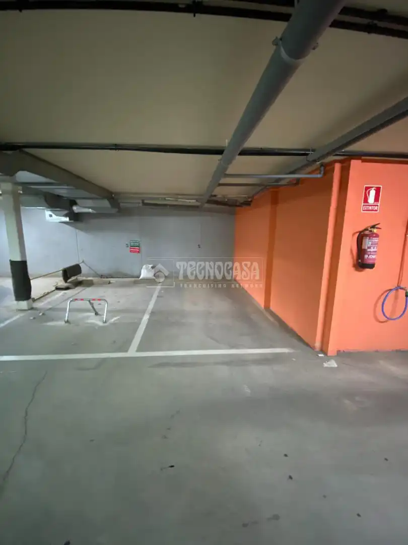 Parking de Piso en venta en Yunquera de Henares con Calefacción