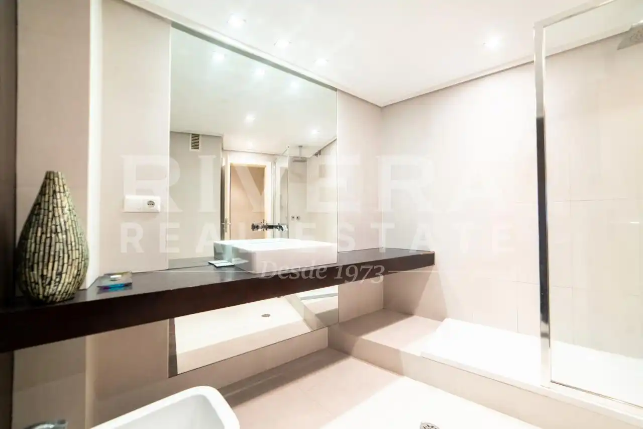 Bathroom of Flat for sale in Vigo   with Heating