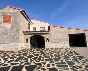 Exterior view of House or chalet for sale in Cardiel de los Montes  with Heating, Private garden and Swimming Pool