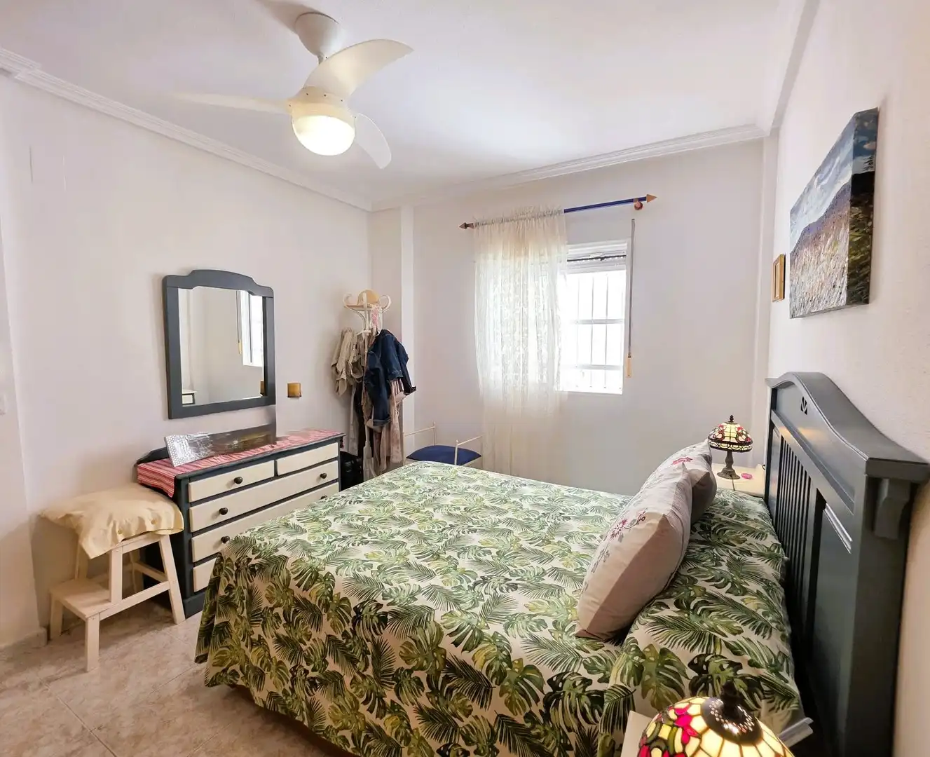 Schlafzimmer von Dachboden zum Verkauf in Santa Pola mit Klimaanlage, Terrasse und Abstellraum