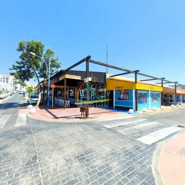Local en traspaso en Almonte con Aire acondicionado
