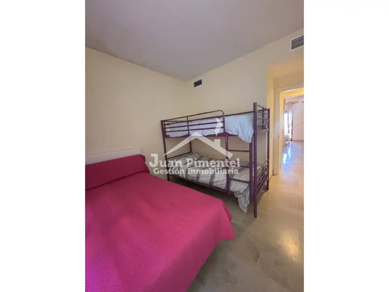 Dormitori de Apartament en venda en Manilva amb Aire condicionat, Terrassa i Traster