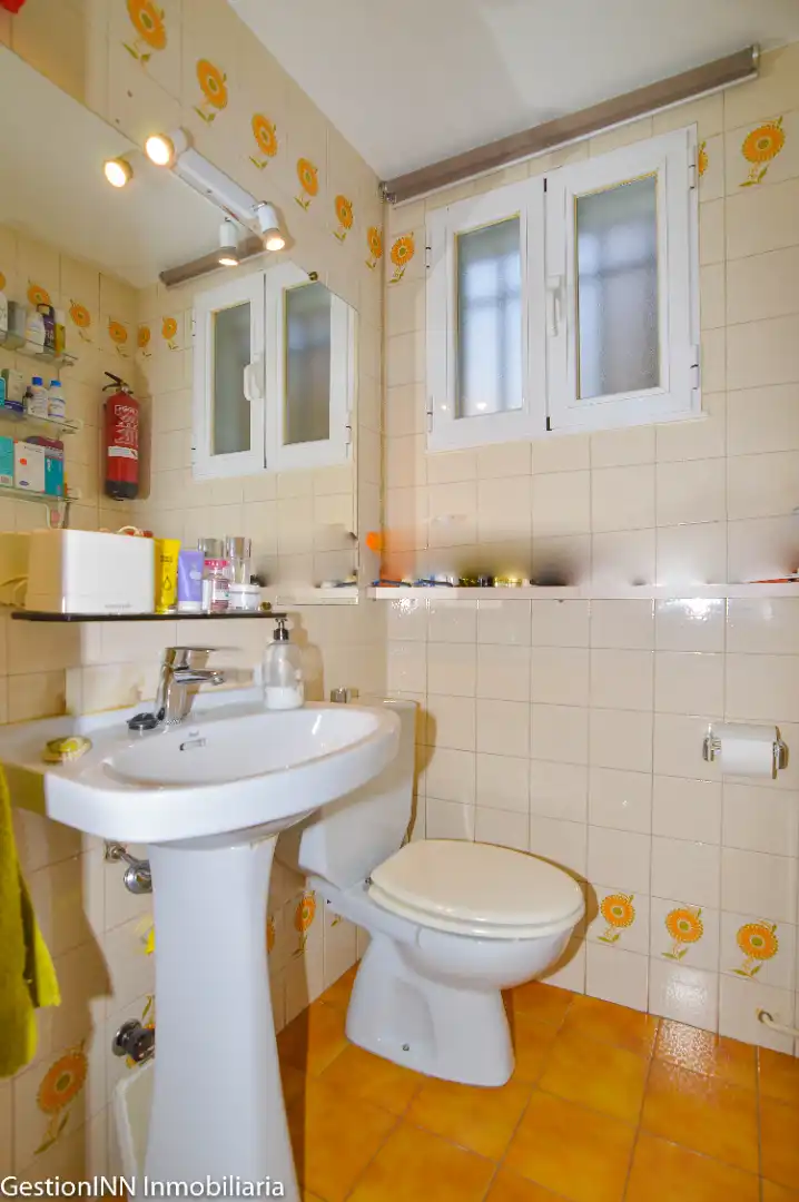 Baño de Dúplex en venta en Villanueva del Pardillo con Aire acondicionado, Calefacción y Horno