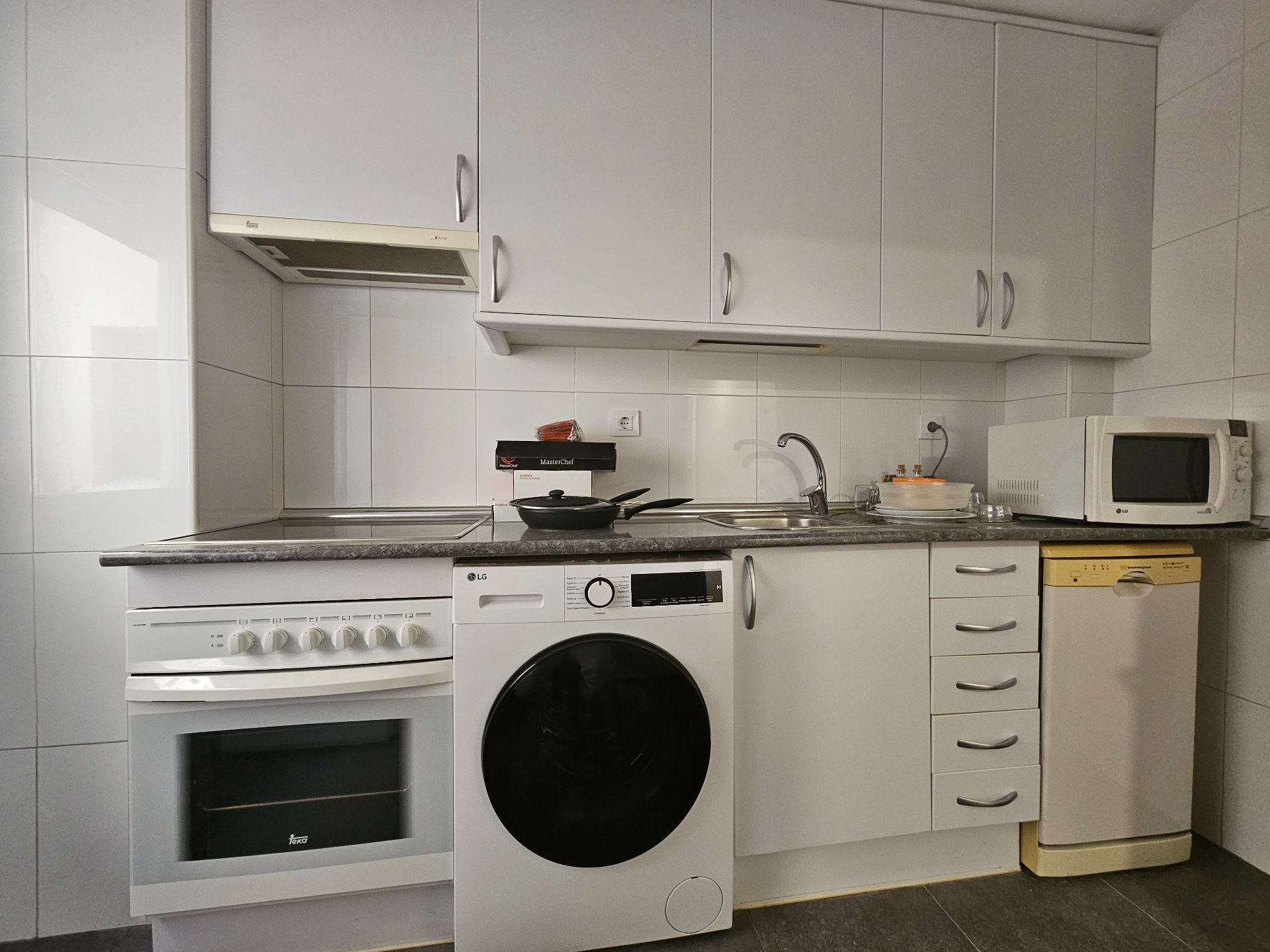 Cocina de Piso de alquiler en  Madrid Capital con Calefacción