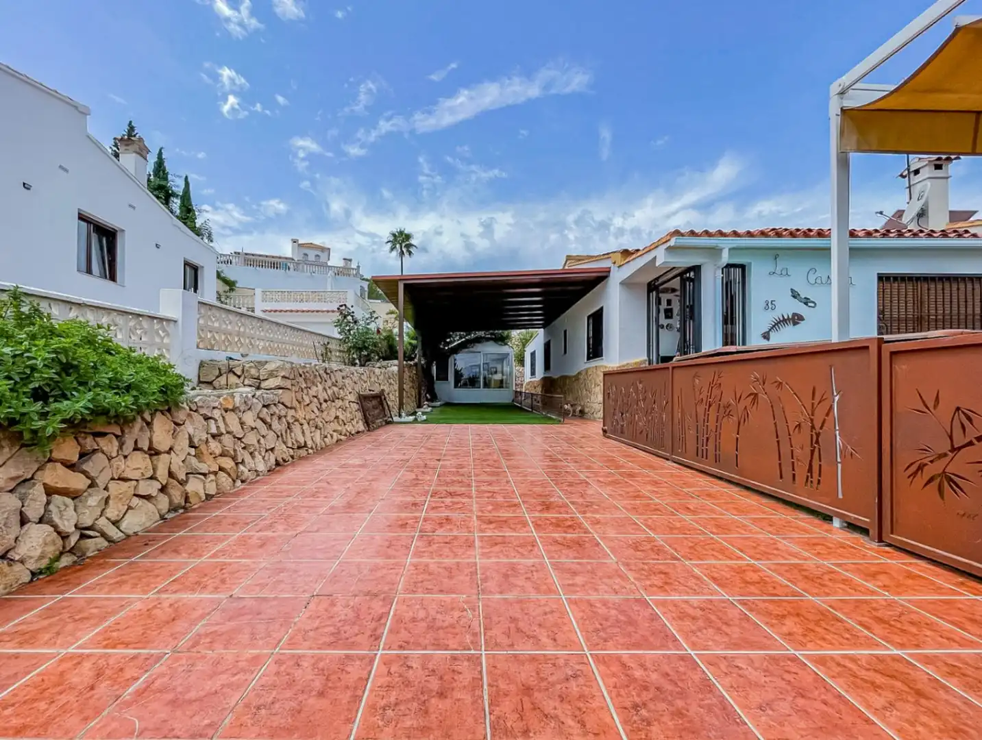 Adossat amb piscina en venda a Pueblo - Urbanizaciones