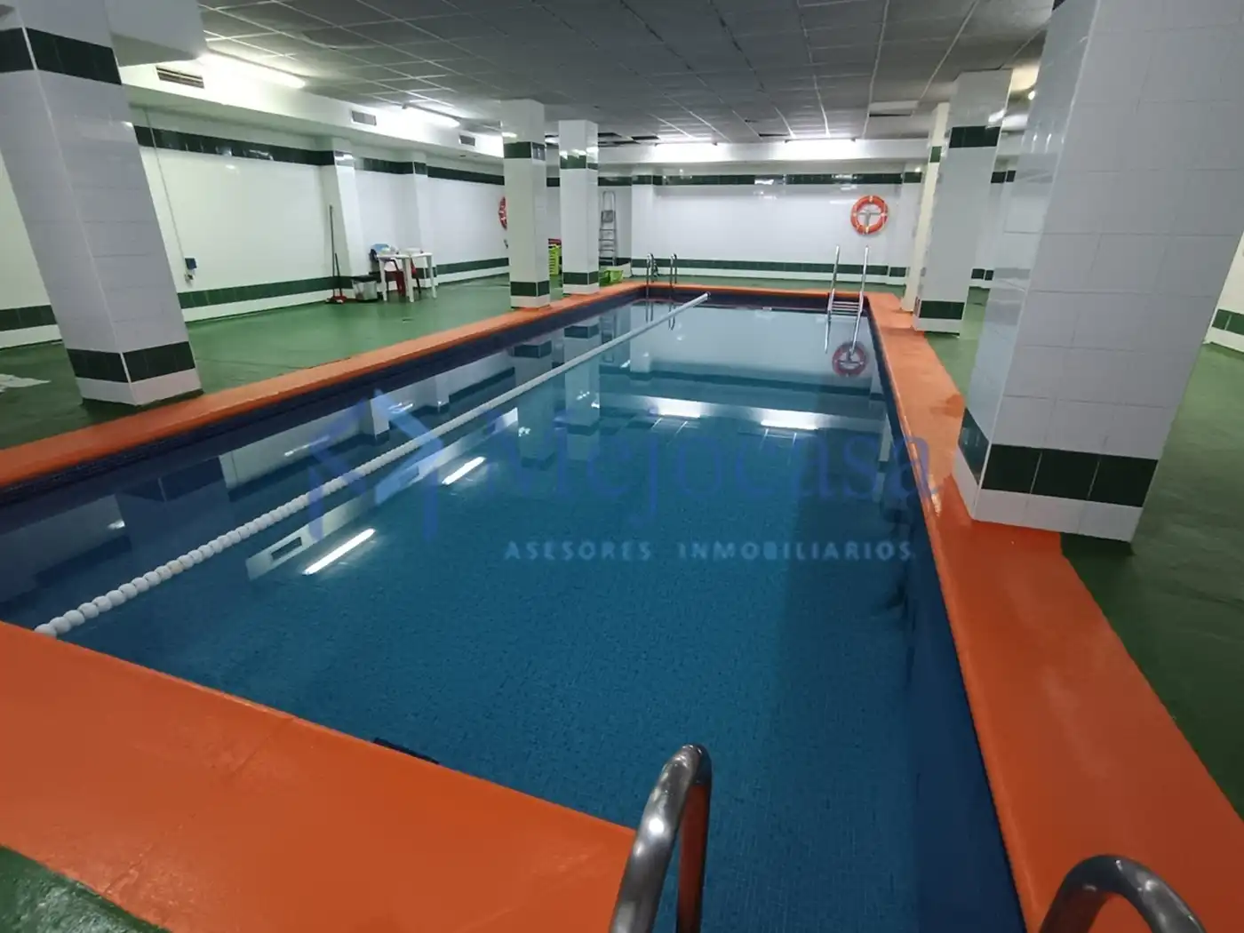 Piscina de Piso en venta en Coslada con Aire acondicionado, Calefacción y Trastero