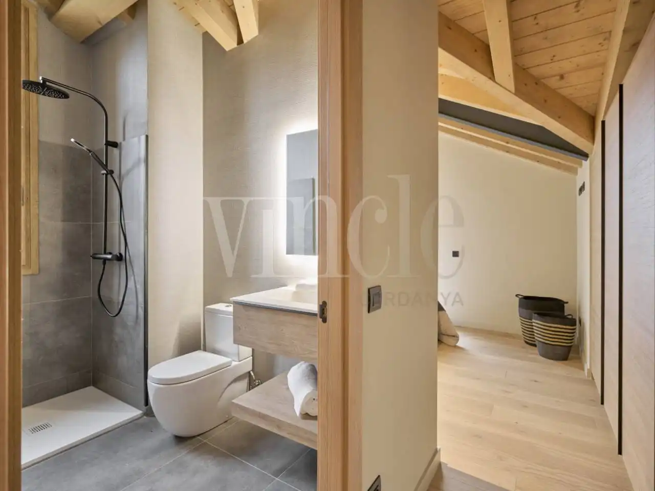 Bany de Casa o xalet en venda en Isòvol amb Calefacció, Jardí privat i Parquet