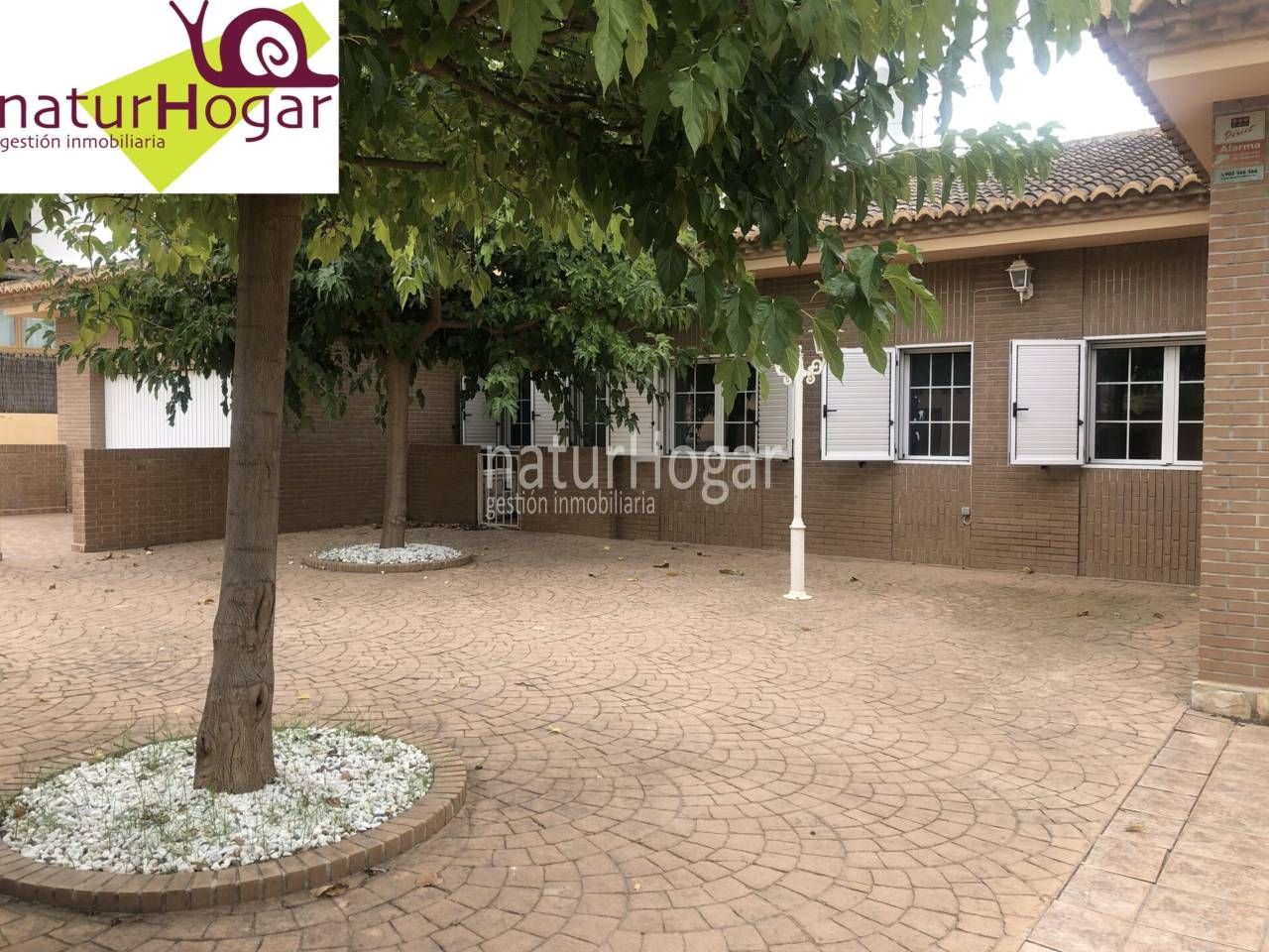 Vista exterior de Casa o chalet de alquiler en Paterna con Aire acondicionado, Jardín privado y Terraza