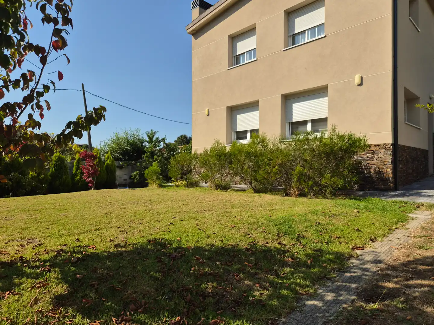 Vista exterior de Casa o chalet en venta en Oleiros con Calefacción, Jardín privado y Parquet