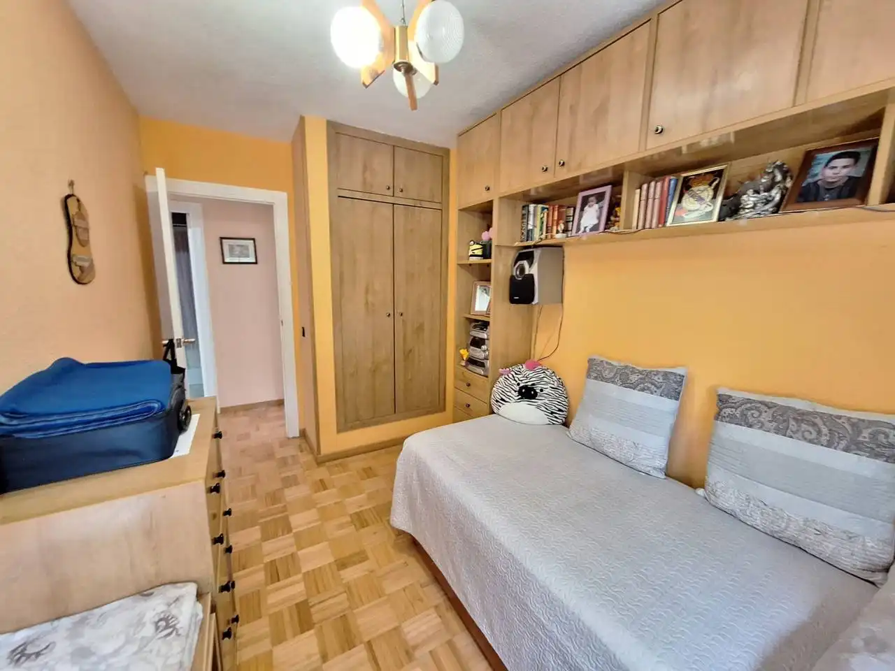 Bedroom of Flat for sale in Fuenlabrada  with Air Conditioner, Heating and Parquet flooring