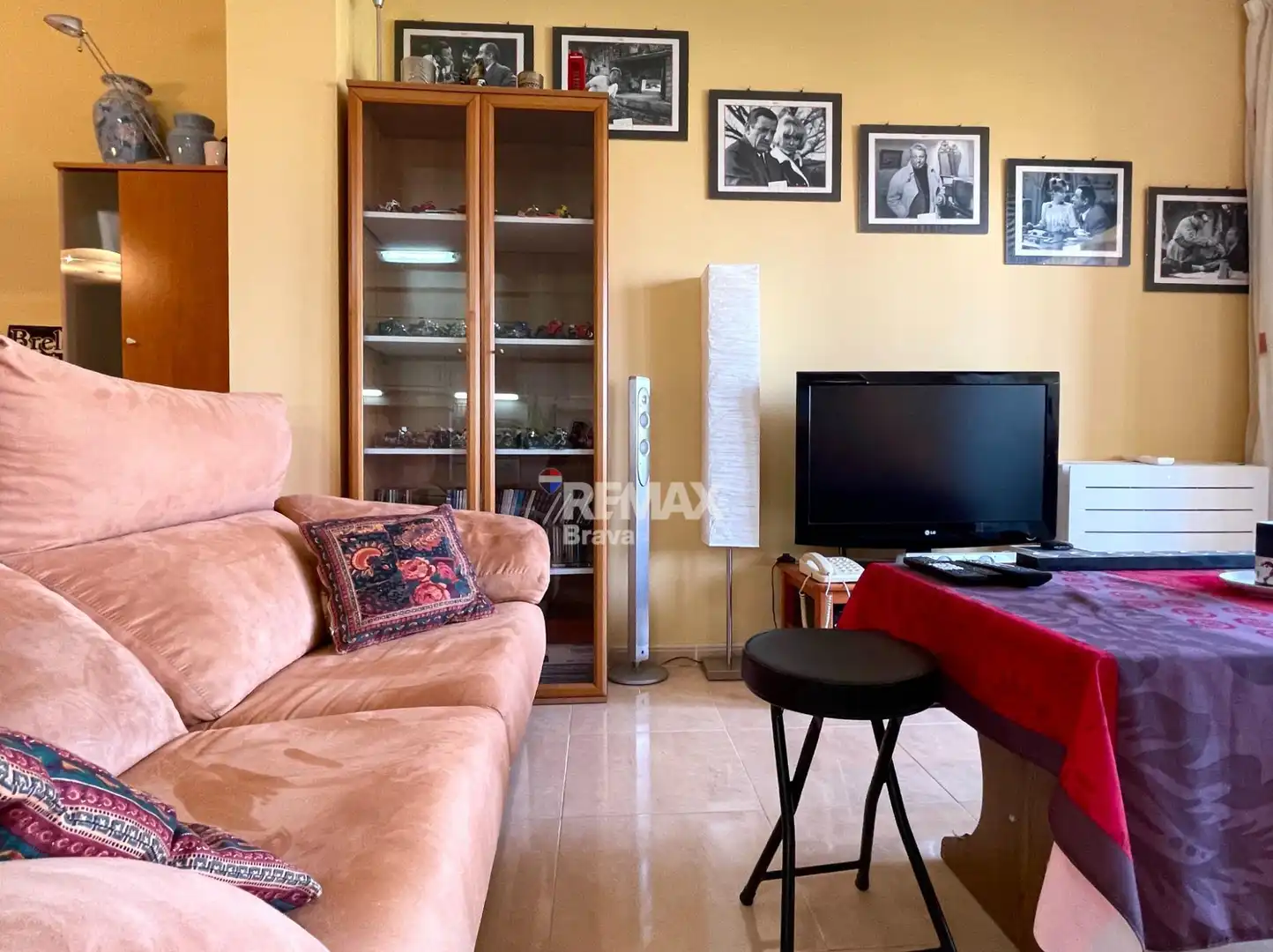 Sala de estar de Ático en venta en Vilajuïga con Aire acondicionado, Calefacción y Terraza