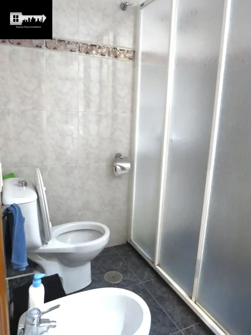 Baño de Piso en venta en Alicante / Alacant con Aire acondicionado, Calefacción y Jardín privado