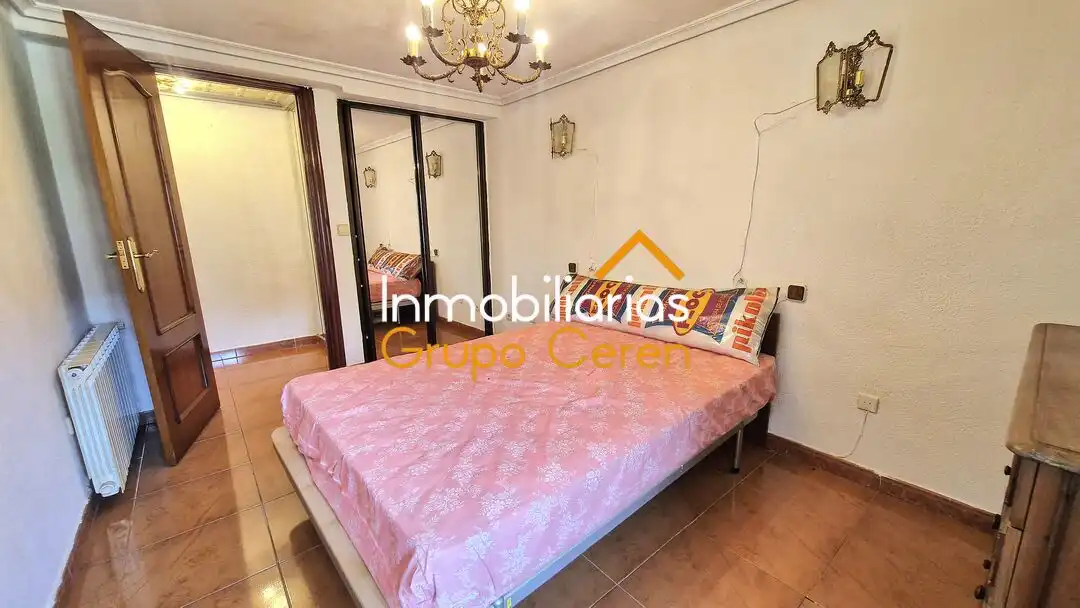 Vista exterior de Casa o chalet en venta en Santo Domingo de la Calzada con Calefacción, Jardín privado y Trastero