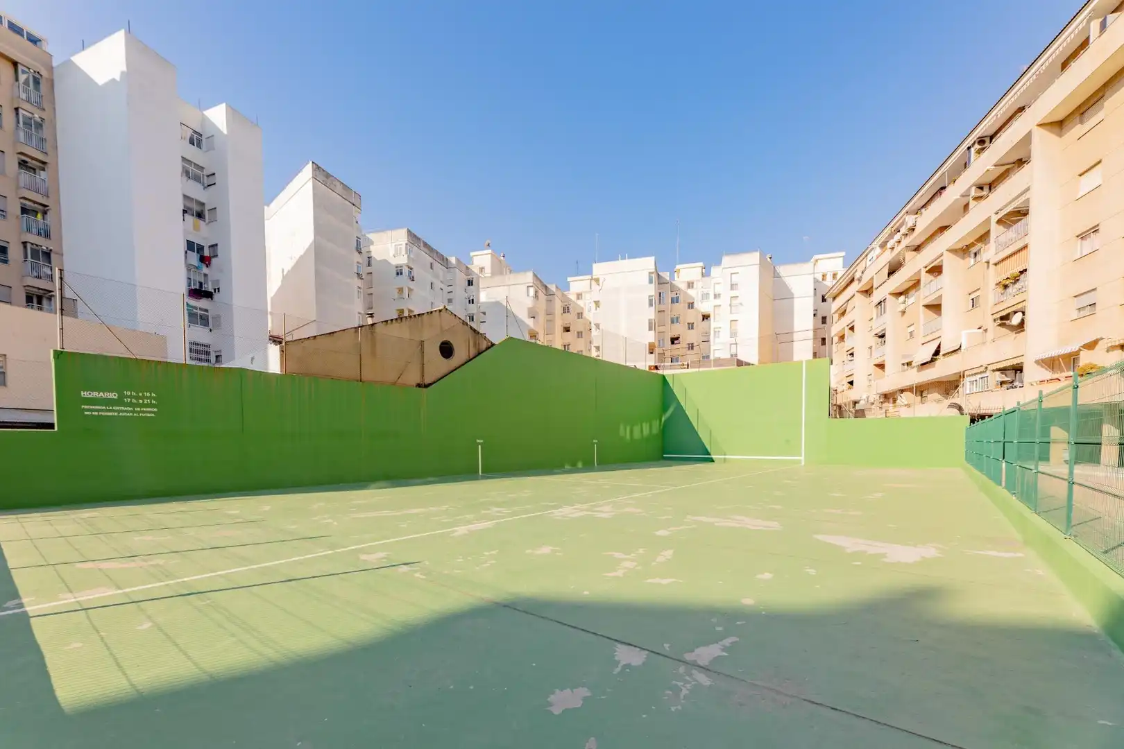 Vista exterior de Piso en venta en Valencia con Trastero, Balcón y Alarma