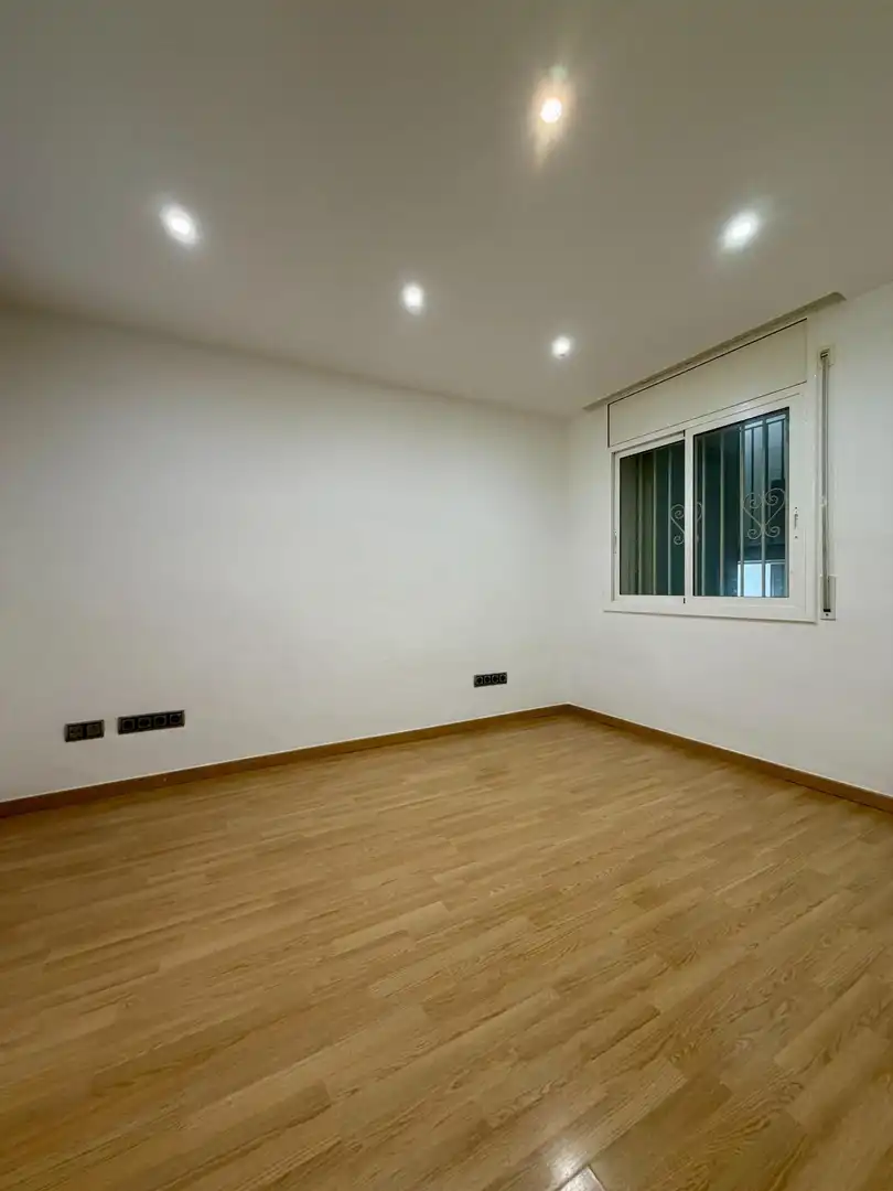 Dormitori de Pis en venda en Canet de Mar amb Parquet, Terrassa i Traster